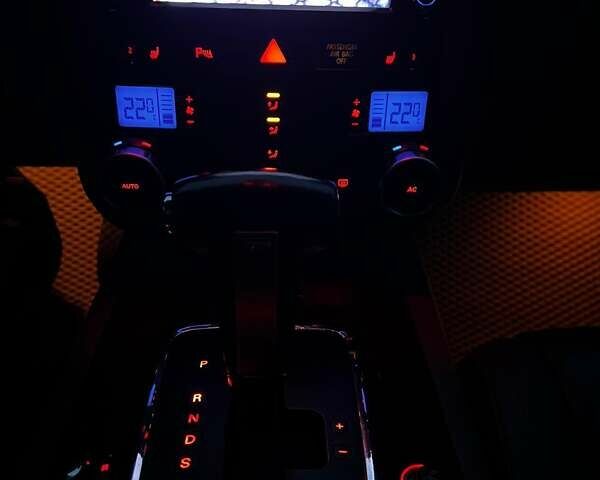 Серый Фольксваген Туарег, объемом двигателя 2.97 л и пробегом 351 тыс. км за 9000 $, фото 11 на Automoto.ua