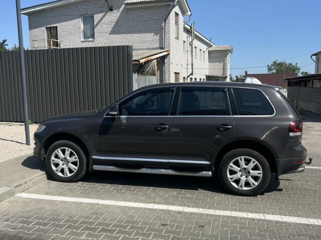 Сірий Фольксваген Туарег, об'ємом двигуна 3 л та пробігом 305 тис. км за 12500 $, фото 9 на Automoto.ua