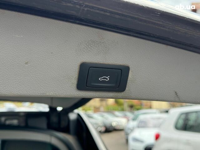 Серый Фольксваген Туарег, объемом двигателя 3 л и пробегом 400 тыс. км за 11890 $, фото 20 на Automoto.ua