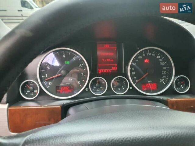 Серый Фольксваген Туарег, объемом двигателя 0 л и пробегом 250 тыс. км за 10199 $, фото 20 на Automoto.ua