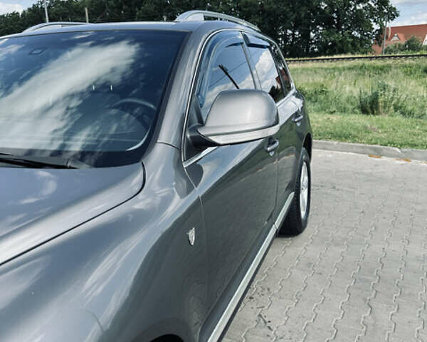 Сірий Фольксваген Туарег, об'ємом двигуна 3 л та пробігом 281 тис. км за 11999 $, фото 18 на Automoto.ua