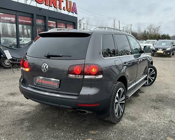 Сірий Фольксваген Туарег, об'ємом двигуна 2.97 л та пробігом 285 тис. км за 13400 $, фото 7 на Automoto.ua