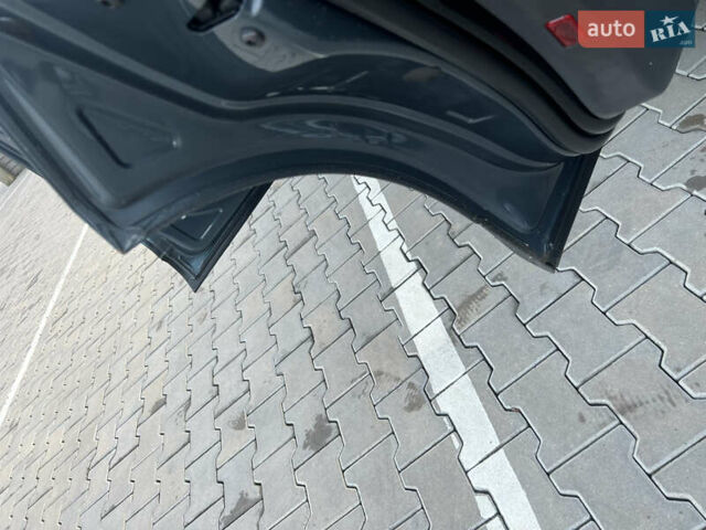 Серый Фольксваген Туарег, объемом двигателя 3 л и пробегом 260 тыс. км за 6599 $, фото 19 на Automoto.ua