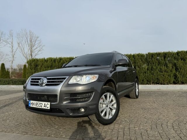 Серый Фольксваген Туарег, объемом двигателя 3 л и пробегом 157 тыс. км за 11500 $, фото 6 на Automoto.ua