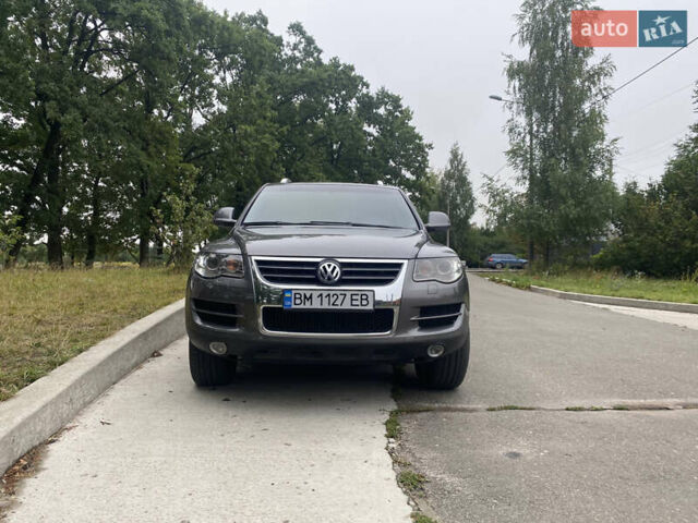 Серый Фольксваген Туарег, объемом двигателя 3 л и пробегом 332 тыс. км за 11600 $, фото 3 на Automoto.ua