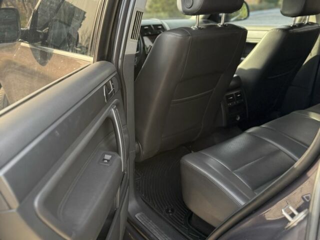 Серый Фольксваген Туарег, объемом двигателя 3 л и пробегом 157 тыс. км за 11500 $, фото 14 на Automoto.ua