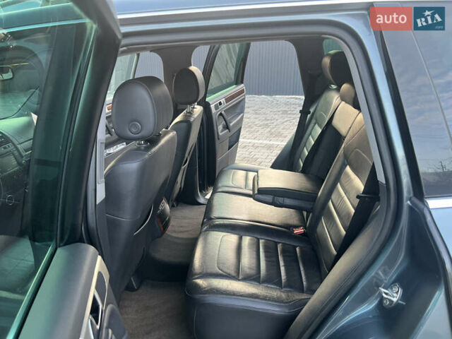 Серый Фольксваген Туарег, объемом двигателя 3 л и пробегом 260 тыс. км за 6599 $, фото 11 на Automoto.ua