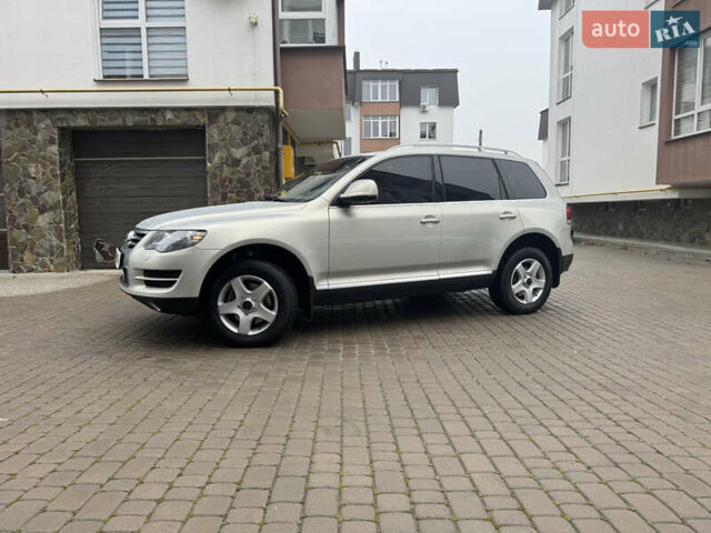 Серый Фольксваген Туарег, объемом двигателя 3 л и пробегом 369 тыс. км за 12500 $, фото 23 на Automoto.ua