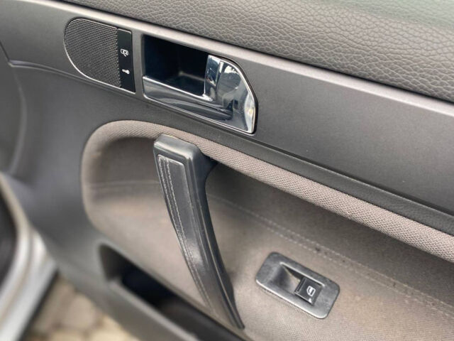 Серый Фольксваген Туарег, объемом двигателя 2.5 л и пробегом 277 тыс. км за 10500 $, фото 18 на Automoto.ua