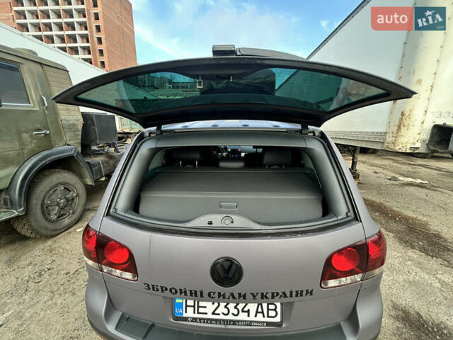 Серый Фольксваген Туарег, объемом двигателя 3 л и пробегом 296 тыс. км за 13550 $, фото 25 на Automoto.ua