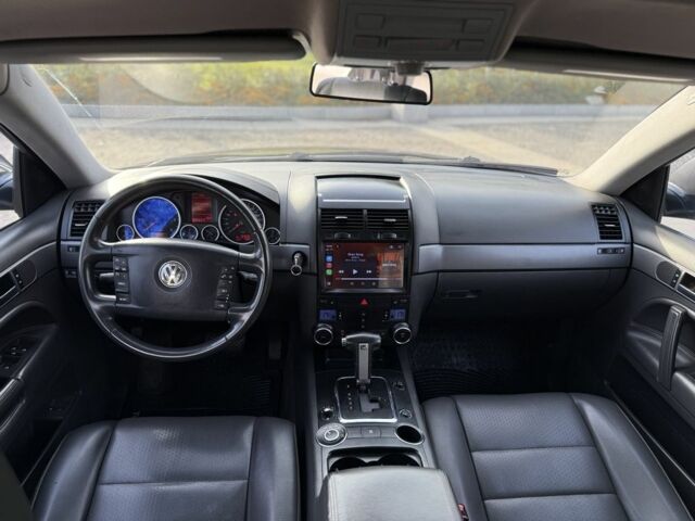 Серый Фольксваген Туарег, объемом двигателя 3 л и пробегом 157 тыс. км за 11500 $, фото 8 на Automoto.ua