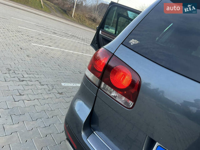 Серый Фольксваген Туарег, объемом двигателя 3 л и пробегом 260 тыс. км за 6599 $, фото 17 на Automoto.ua