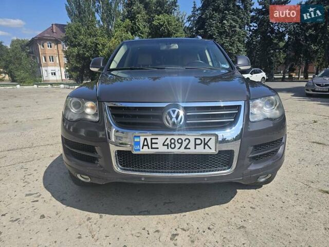 Серый Фольксваген Туарег, объемом двигателя 3 л и пробегом 187 тыс. км за 15500 $, фото 15 на Automoto.ua