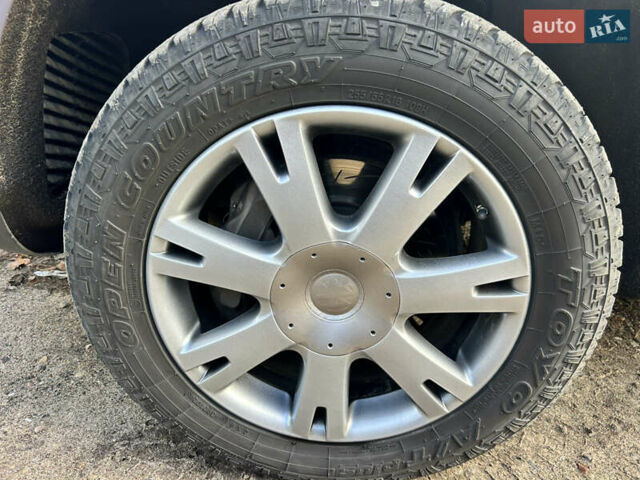 Серый Фольксваген Туарег, объемом двигателя 3 л и пробегом 296 тыс. км за 13550 $, фото 33 на Automoto.ua