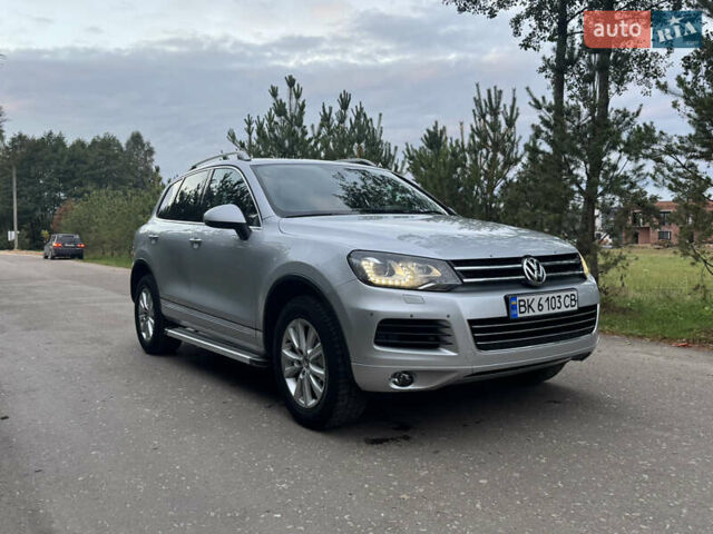 Серый Фольксваген Туарег, объемом двигателя 2.97 л и пробегом 360 тыс. км за 15300 $, фото 6 на Automoto.ua
