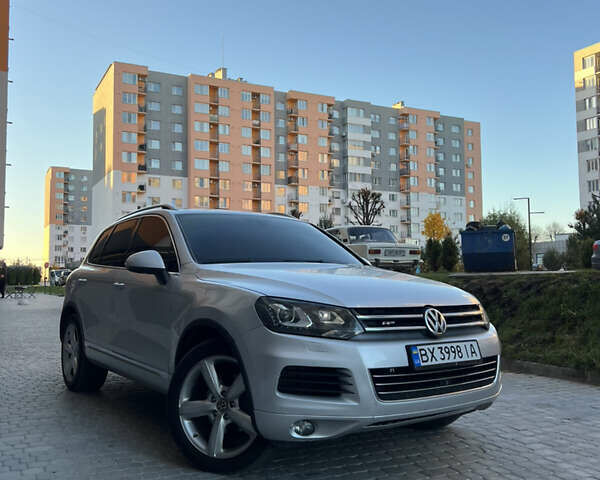 Серый Фольксваген Туарег, объемом двигателя 3 л и пробегом 317 тыс. км за 16499 $, фото 21 на Automoto.ua