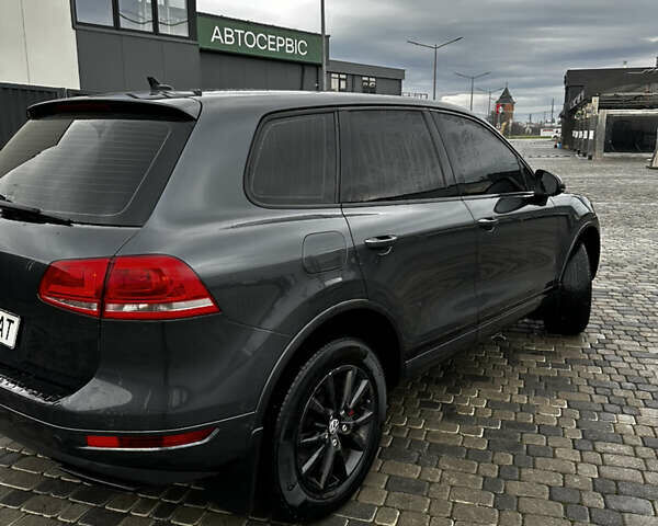 Серый Фольксваген Туарег, объемом двигателя 2.97 л и пробегом 314 тыс. км за 17600 $, фото 4 на Automoto.ua