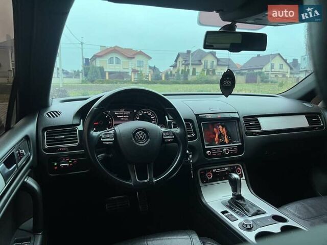 Серый Фольксваген Туарег, объемом двигателя 3 л и пробегом 298 тыс. км за 15500 $, фото 16 на Automoto.ua