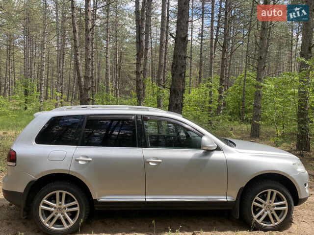 Фольксваген Туарег 2010 в Савране на Automoto.ua Серый Фольксваген Туарег, объемом двигателя 2.97 л и пробегом 210 тыс. км за 13600 $, фото 4 на Automoto.ua