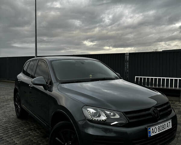 Серый Фольксваген Туарег, объемом двигателя 2.97 л и пробегом 314 тыс. км за 17600 $, фото 5 на Automoto.ua