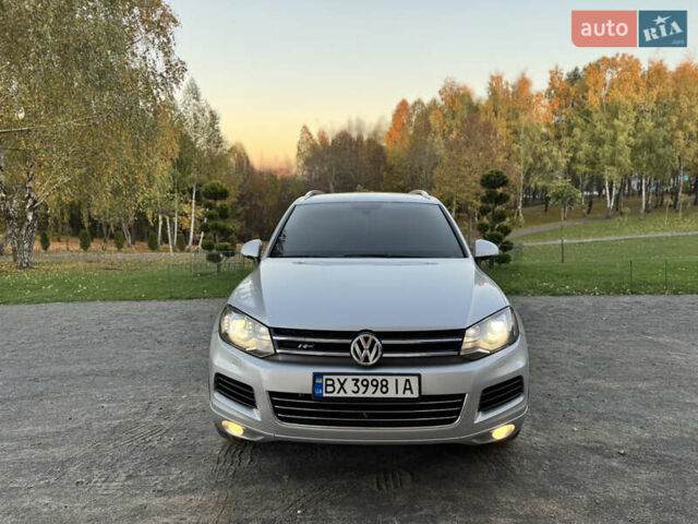 Фольксваген Туарег 2010 в Хмельницком на Automoto.ua Серый Фольксваген Туарег, объемом двигателя 2.97 л и пробегом 317 тыс. км за 15500 $, фото 85 на Automoto.ua