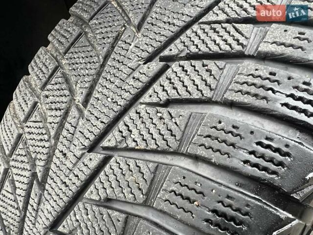 Серый Фольксваген Туарег, объемом двигателя 3 л и пробегом 298 тыс. км за 15500 $, фото 43 на Automoto.ua