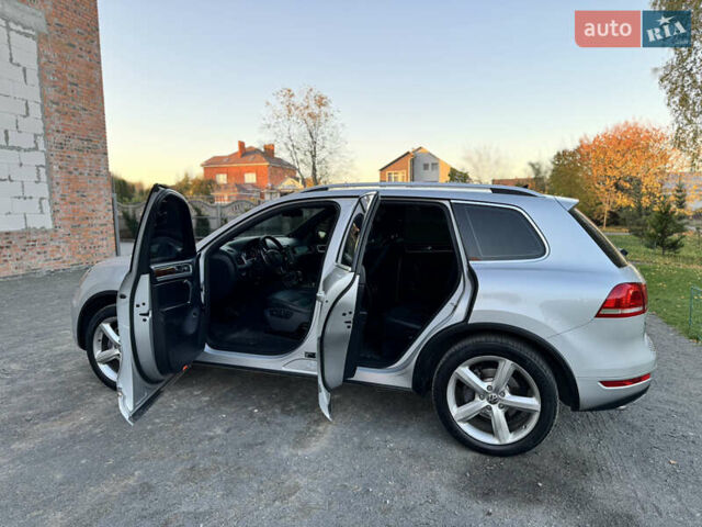 Фольксваген Туарег 2010 в Хмельницком на Automoto.ua Серый Фольксваген Туарег, объемом двигателя 2.97 л и пробегом 317 тыс. км за 15500 $, фото 58 на Automoto.ua