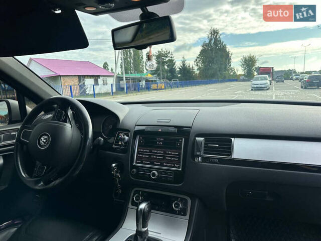 Фольксваген Туарег 2010 в Ковель на Automoto.ua Серый Фольксваген Туарег, объемом двигателя 2.97 л и пробегом 340 тыс. км за 19599 $, фото 10 на Automoto.ua