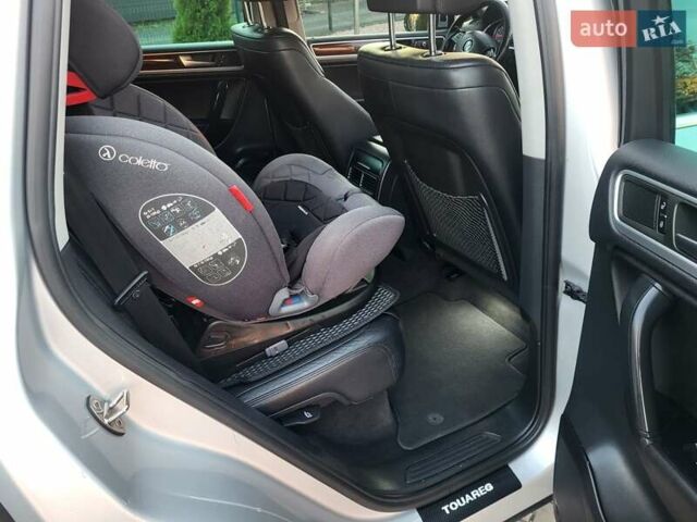 Серый Фольксваген Туарег, объемом двигателя 3 л и пробегом 310 тыс. км за 18500 $, фото 15 на Automoto.ua