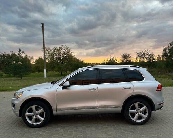 Сірий Фольксваген Туарег, об'ємом двигуна 2.97 л та пробігом 269 тис. км за 16500 $, фото 3 на Automoto.ua