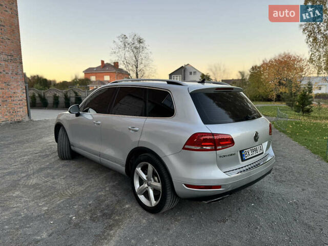 Фольксваген Туарег 2010 в Хмельницком на Automoto.ua Серый Фольксваген Туарег, объемом двигателя 2.97 л и пробегом 317 тыс. км за 15500 $, фото 1 на Automoto.ua