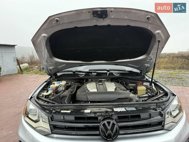 Серый Фольксваген Туарег, объемом двигателя 2.97 л и пробегом 210 тыс. км за 17499 $, фото 30 на Automoto.ua