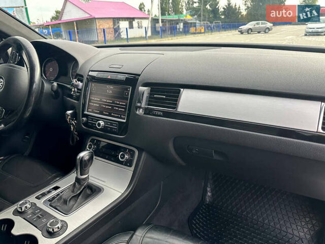 Фольксваген Туарег 2010 в Ковель на Automoto.ua Серый Фольксваген Туарег, объемом двигателя 2.97 л и пробегом 340 тыс. км за 19599 $, фото 9 на Automoto.ua