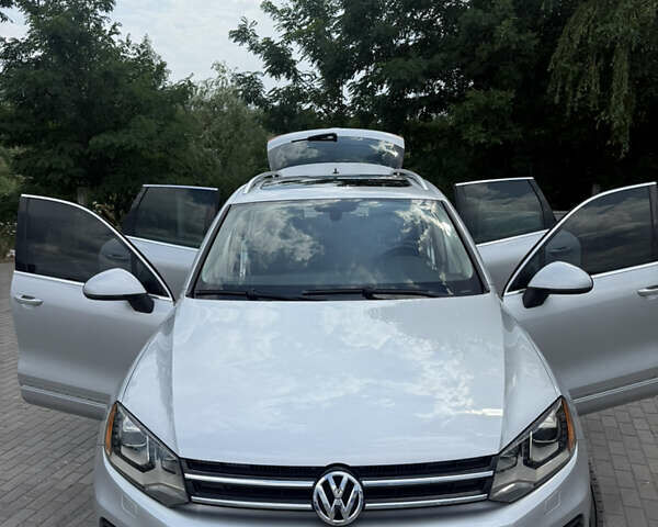 Сірий Фольксваген Туарег, об'ємом двигуна 2.97 л та пробігом 260 тис. км за 17999 $, фото 3 на Automoto.ua