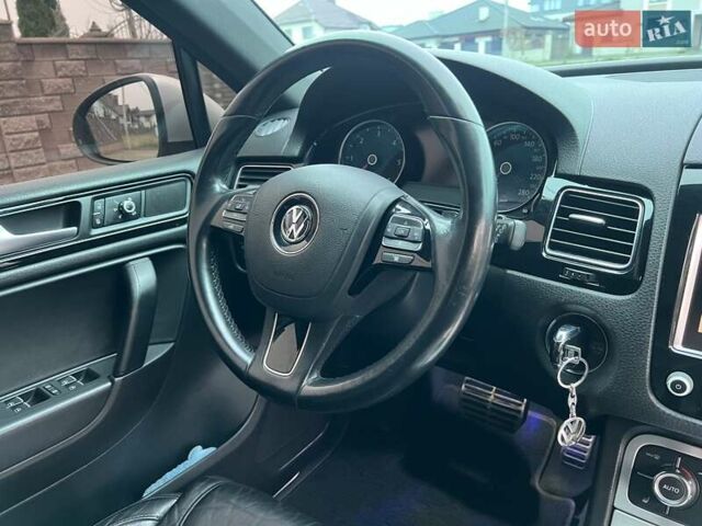 Серый Фольксваген Туарег, объемом двигателя 3 л и пробегом 298 тыс. км за 15500 $, фото 18 на Automoto.ua