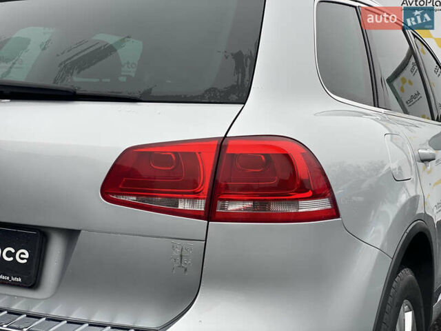 Серый Фольксваген Туарег, объемом двигателя 2.97 л и пробегом 311 тыс. км за 17300 $, фото 15 на Automoto.ua