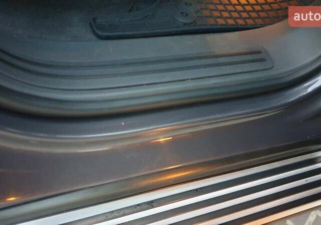 Серый Фольксваген Туарег, объемом двигателя 3 л и пробегом 225 тыс. км за 16900 $, фото 35 на Automoto.ua