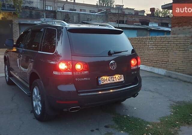 Серый Фольксваген Туарег, объемом двигателя 3 л и пробегом 225 тыс. км за 16900 $, фото 28 на Automoto.ua