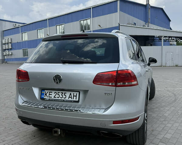 Сірий Фольксваген Туарег, об'ємом двигуна 2.97 л та пробігом 260 тис. км за 17999 $, фото 17 на Automoto.ua