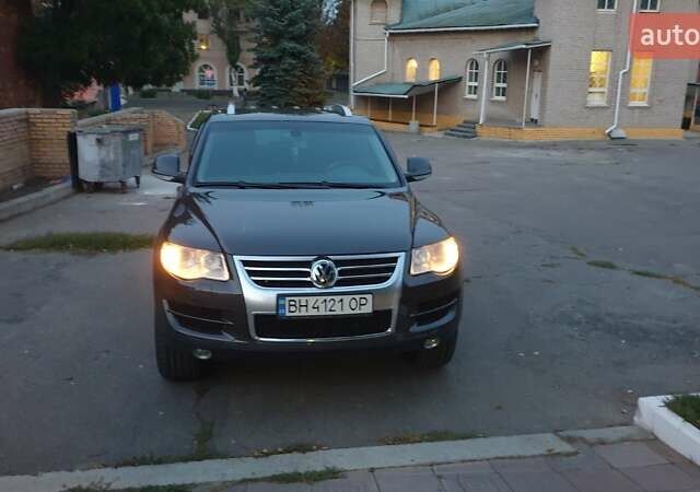 Серый Фольксваген Туарег, объемом двигателя 3 л и пробегом 225 тыс. км за 16900 $, фото 32 на Automoto.ua