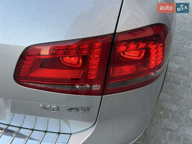 Серый Фольксваген Туарег, объемом двигателя 3 л и пробегом 317 тыс. км за 16499 $, фото 39 на Automoto.ua