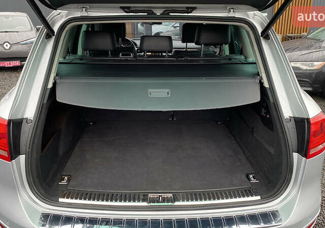 Серый Фольксваген Туарег, объемом двигателя 2.97 л и пробегом 311 тыс. км за 17300 $, фото 69 на Automoto.ua