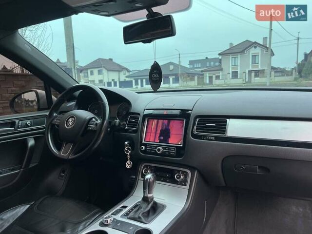Серый Фольксваген Туарег, объемом двигателя 3 л и пробегом 298 тыс. км за 15500 $, фото 20 на Automoto.ua