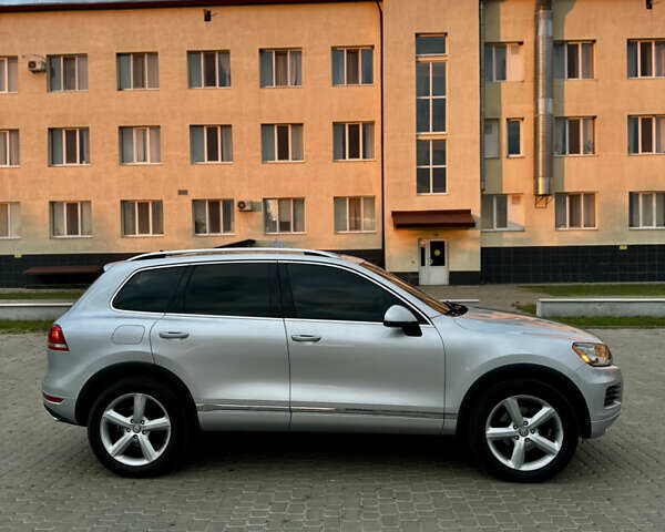 Сірий Фольксваген Туарег, об'ємом двигуна 2.97 л та пробігом 269 тис. км за 16500 $, фото 4 на Automoto.ua