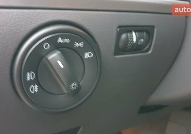 Серый Фольксваген Туарег, объемом двигателя 3 л и пробегом 225 тыс. км за 16900 $, фото 12 на Automoto.ua