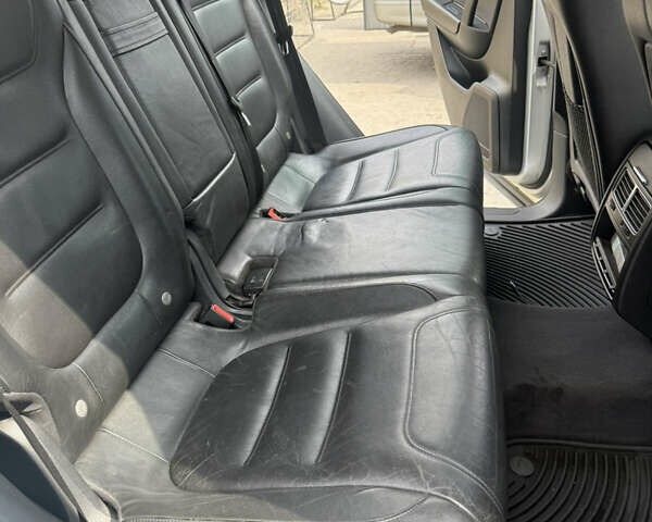 Сірий Фольксваген Туарег, об'ємом двигуна 2.97 л та пробігом 260 тис. км за 17999 $, фото 31 на Automoto.ua