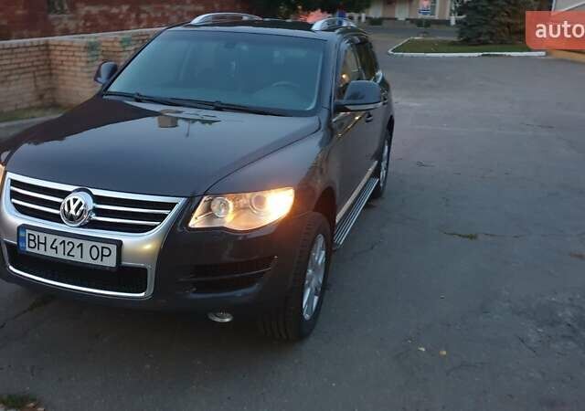 Серый Фольксваген Туарег, объемом двигателя 3 л и пробегом 225 тыс. км за 16900 $, фото 29 на Automoto.ua