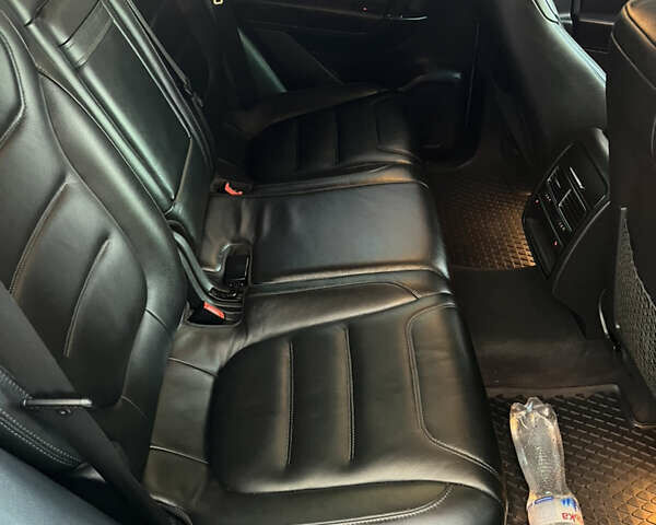 Серый Фольксваген Туарег, объемом двигателя 3 л и пробегом 317 тыс. км за 16499 $, фото 42 на Automoto.ua