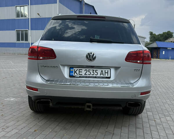 Сірий Фольксваген Туарег, об'ємом двигуна 2.97 л та пробігом 260 тис. км за 17999 $, фото 16 на Automoto.ua