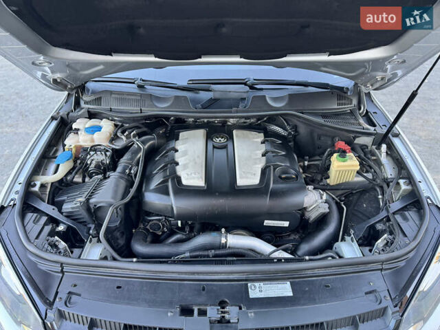 Фольксваген Туарег 2010 в Хмельницком на Automoto.ua Серый Фольксваген Туарег, объемом двигателя 2.97 л и пробегом 317 тыс. км за 15500 $, фото 24 на Automoto.ua